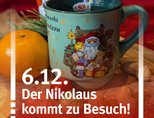 Lautrer Christkind und der Nikolaus sind auf dem Weihnachtsmarkt